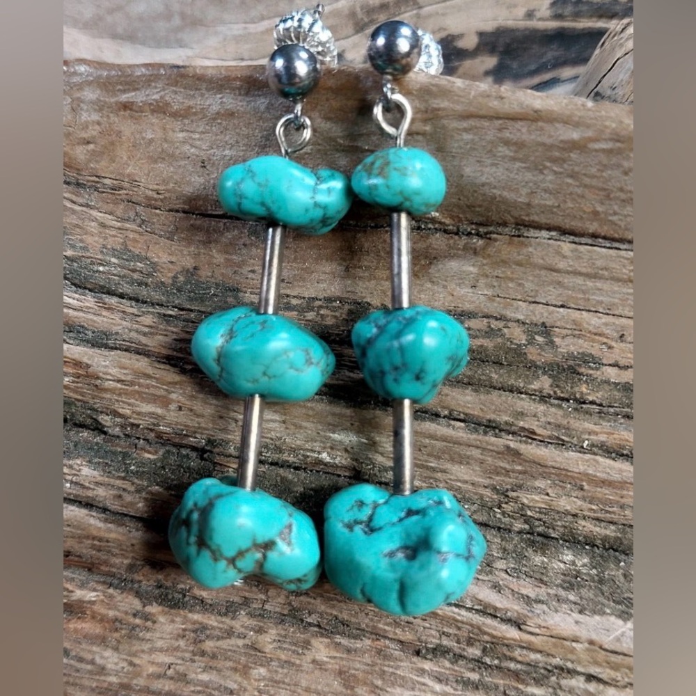 Vintage Native American Turquoise Nugget Silver Dangle Earrings - Picture 2 of 5